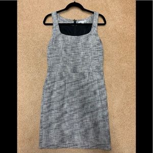 BR Sleeveless Dress with pockets!! - NWOT
